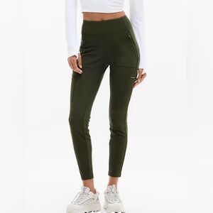 Athleta Olive Headlands Hybrid High Rise Cargo Legging NWT